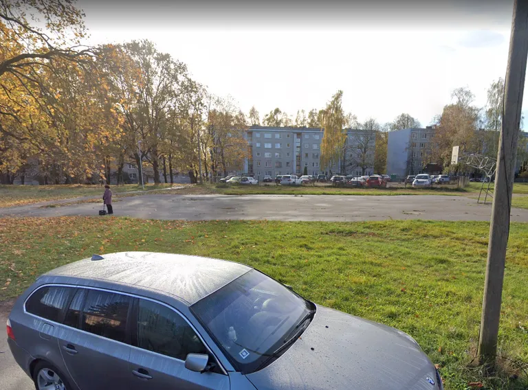 Площадка на улице Цементу в Ильгюциемсе