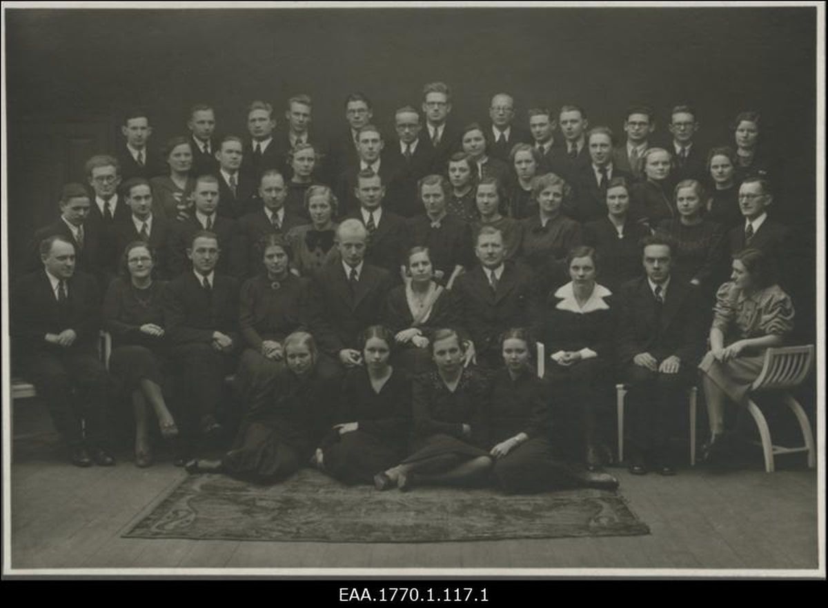 Eesti üliõpilaste seltsi Veljesto aastapäev, grupifoto. Karl Ristikiri seisab tagumises reas. EAA.1770.1.117.1 (AIS).