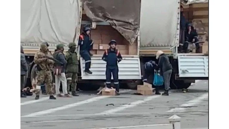 Херсон находится на грани голода, но горожане не принимают помощь от российских войск