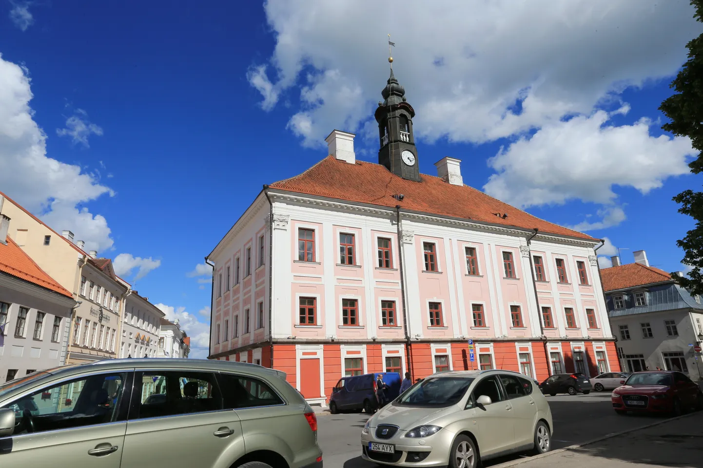 Pealtnägija sõnutsi leidis eilne rünnak aset raekoja taga.