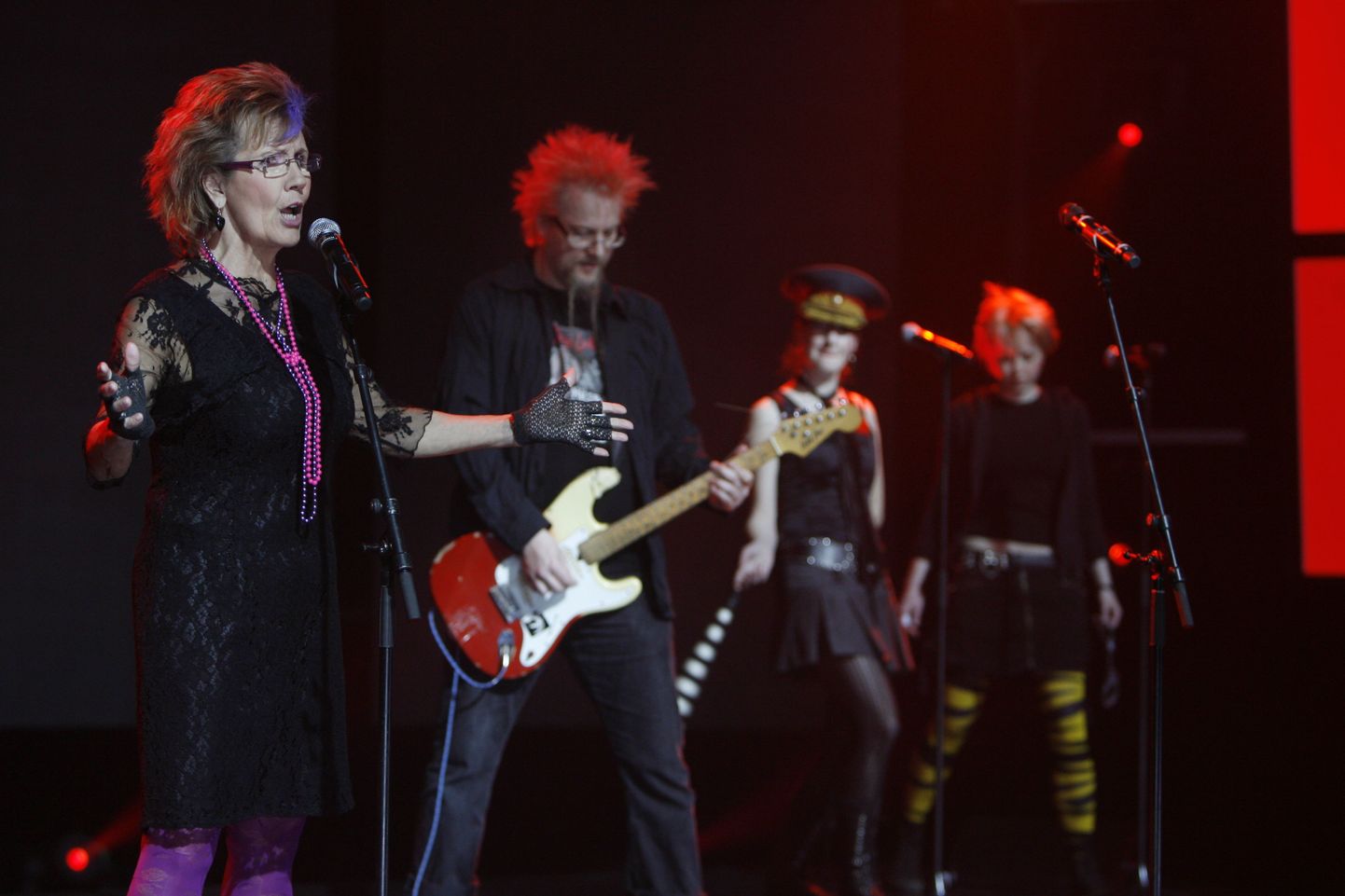 Reet Linna astus viimati teles üles läinud laupäeval, kui ta esines «Eesti laulu» konkursil koos Villu Tamme ja J.M.K.E-ga.