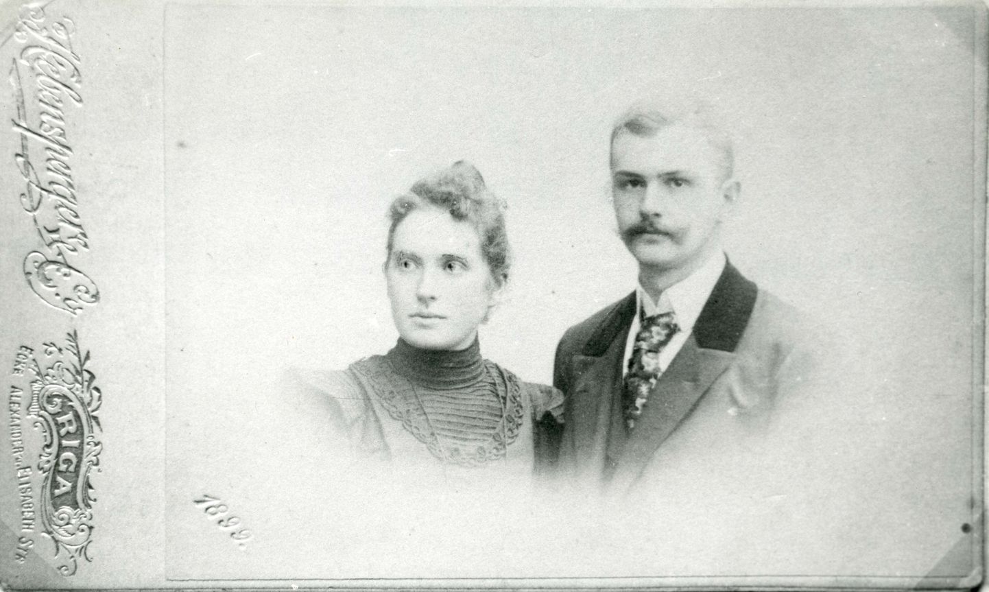 NOORPAAR: See pilt Gerhard von Nolckenist ja tema kaunist abikaasast Elisabeth von Sengbuschist on tehtud 1899. Aastatel 1906–1913 oli parun Nolcken Kuresaare linnapea.