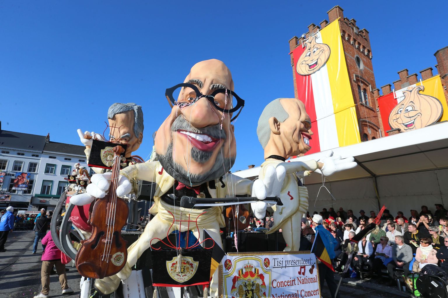 Aalsti karneval Belgia peaministrit Charles Micheli pilamas.