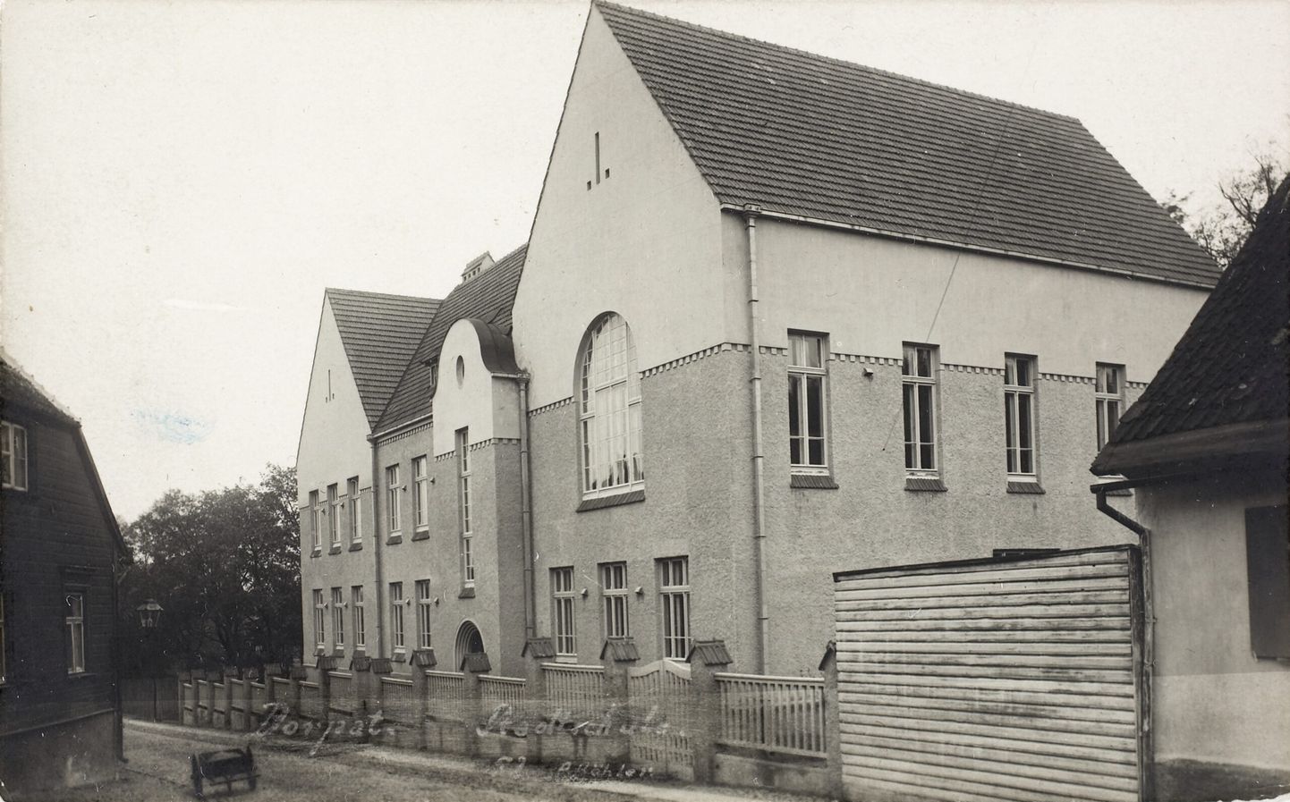 Koolimaja peale valmimist, arvatavasti 1915. aastal.