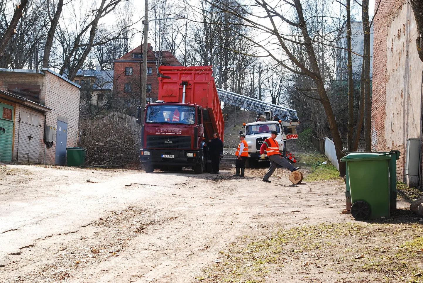 Tähtvere 28 krundi ettevalmistustööd.
