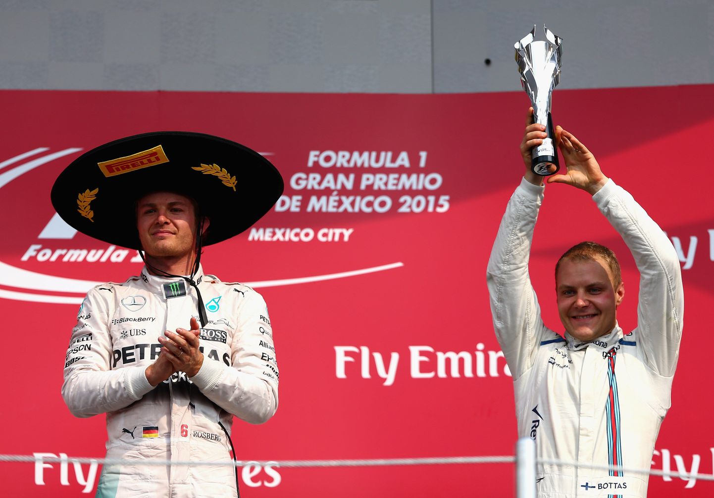 Nico Rosberg (vasakul) ja Valtteri Bottas.