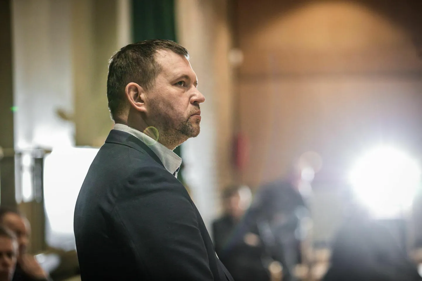Umbusaldajad heidavad Eiko Tammistile ette ebakompententsust ja soovi teerullina vastaspoolest üle sõita.