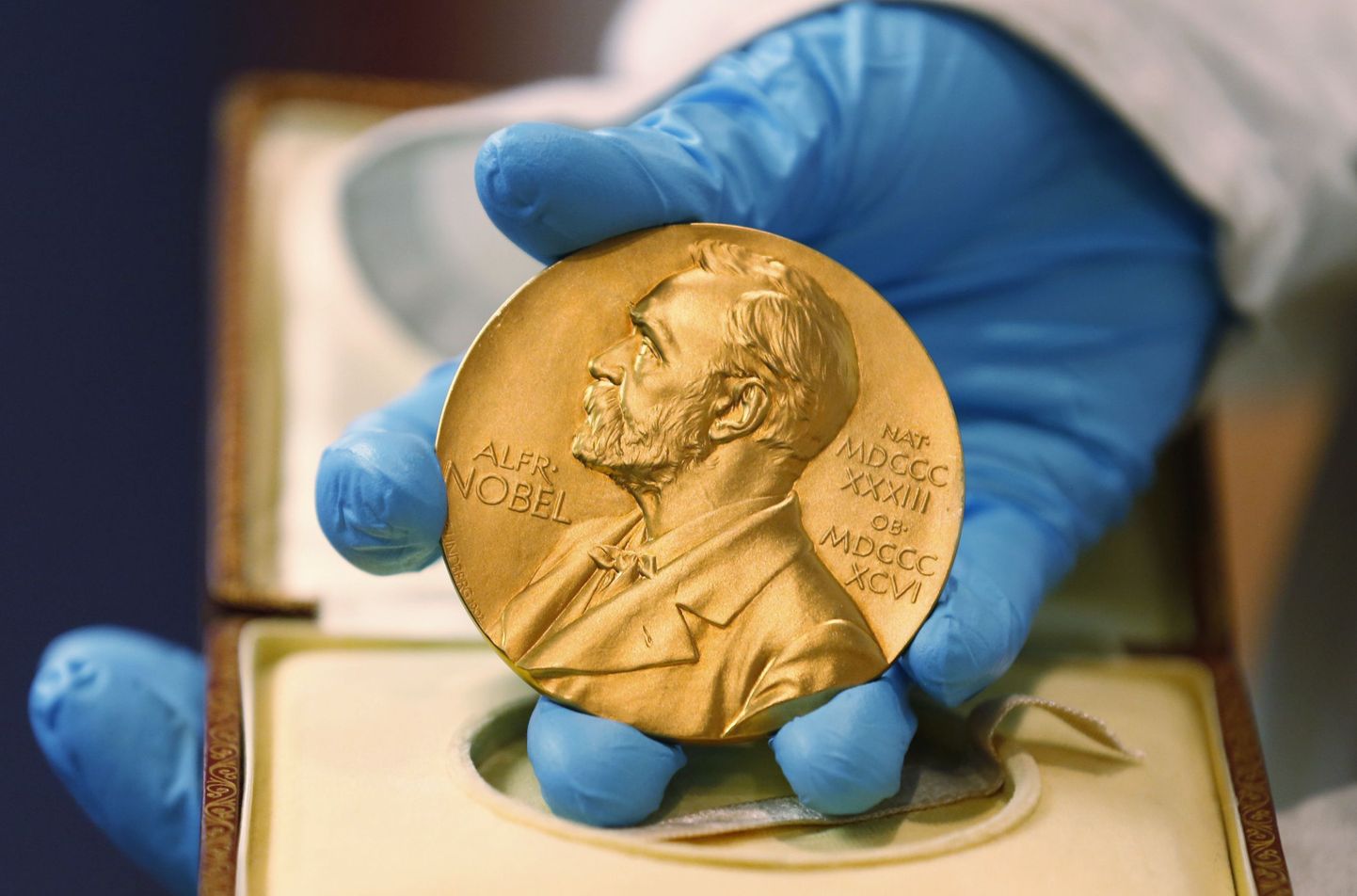 Alfred Nobeli pildiga kuldmedal, mille pälvib preemia võitja