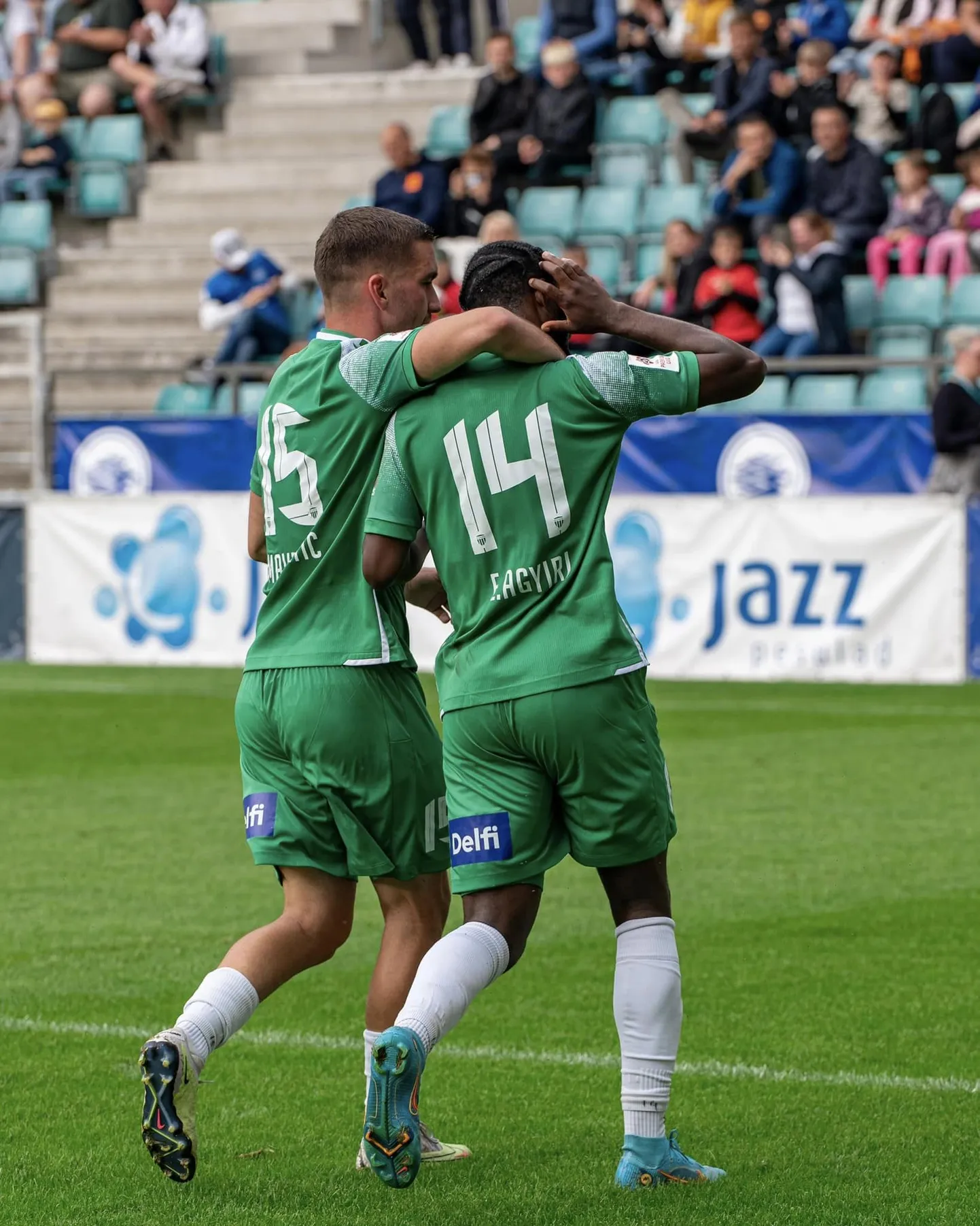 Ernest Agyiri (paremal) oli taas Levadia eest täpne.