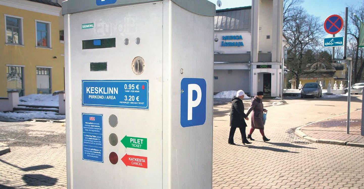 Pärnu linna lisatulu aastaringsest tasulisest parkimisest on 105 000 eurot aastas.