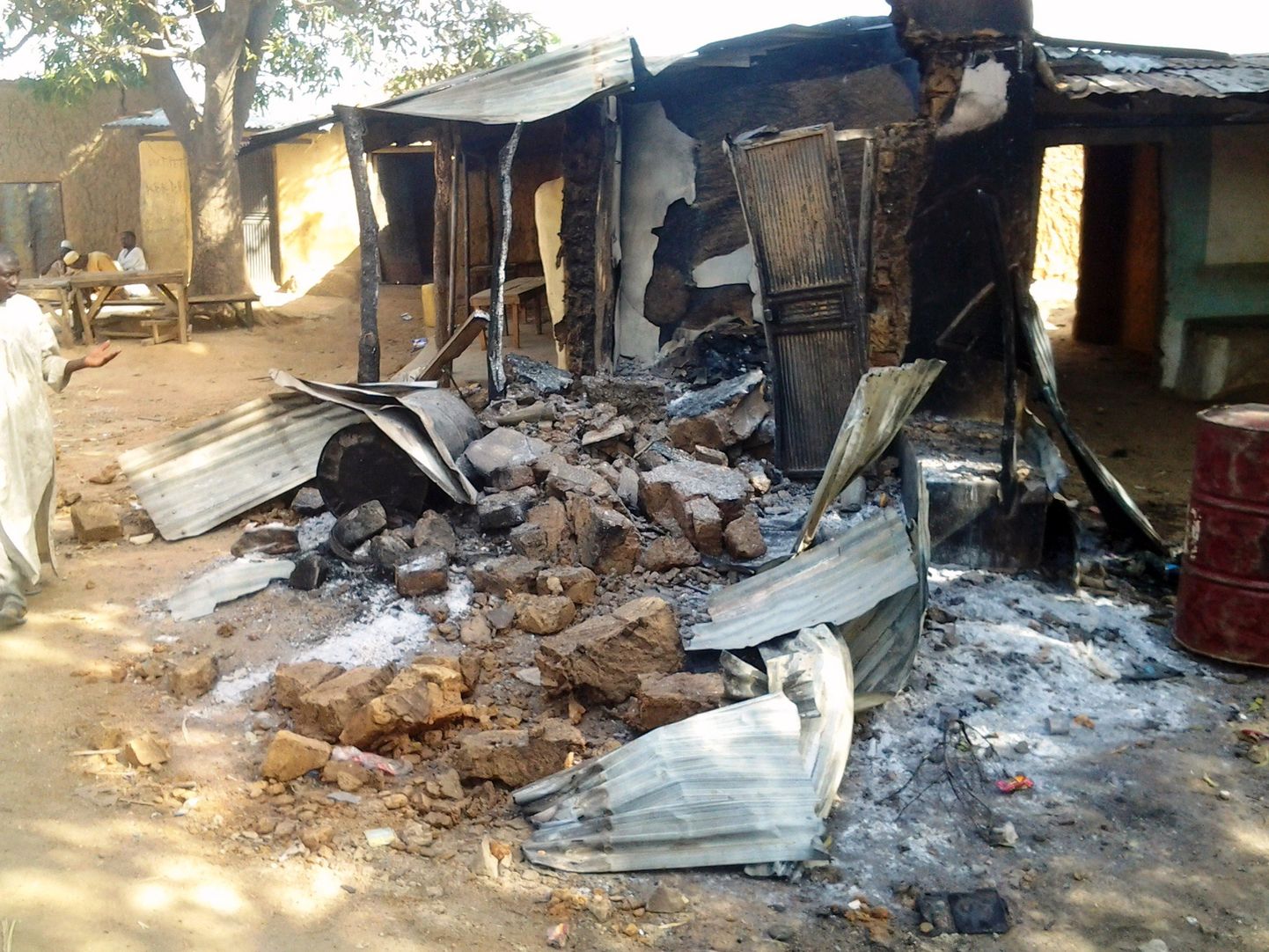 Põhja-Nigeerias Zamfara osariigis leidis 2013. aasta 18. juunil aset sarnane juhtum, kui karjavarastest jõugud ründasid varahommikul külasid, kus tapsid 48 inimest ning põletasid maha arvukalt eluasemeid.