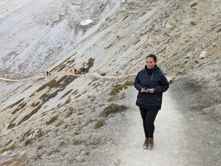 Ilze Znotiņa garajā pārgājienā Dolomītos.
