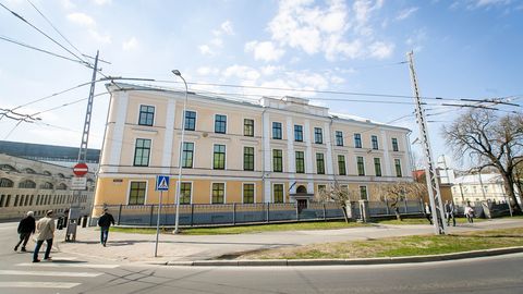 Lawyer: Minister's Oversight of Security Service Was a Staged Performance