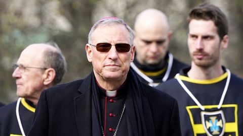 Stankēvičs paziņo par baznīcas iekšējo izmeklēšanu prāvesta Damberga lietā par bērna seksuālu izmantošanu