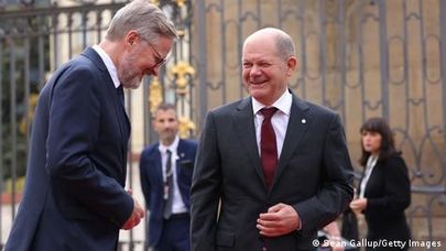 Премьер-министр Чехии Петр Фиала и федеральный канцлер Германии Олаф Шольц
