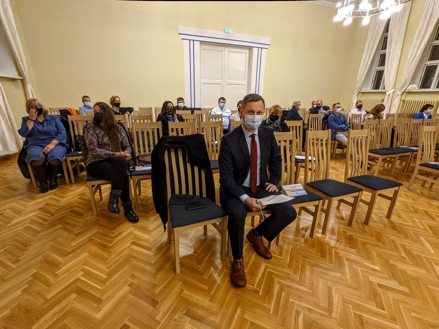 Dmitri Dmitrijevi poolt hääletas kümme volikogu liiget.