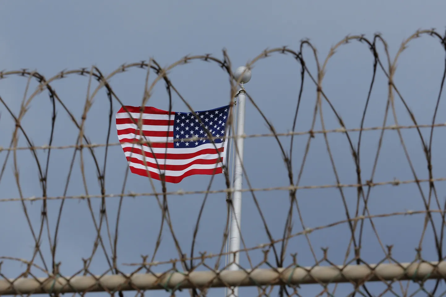 Ühendriikide lipp Guantanamo vangilaagris.