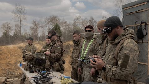 Ukrainas dronu uzbrukumi izraisa ugunsgrēkus vairākos Krievijas naftas nozares objektos