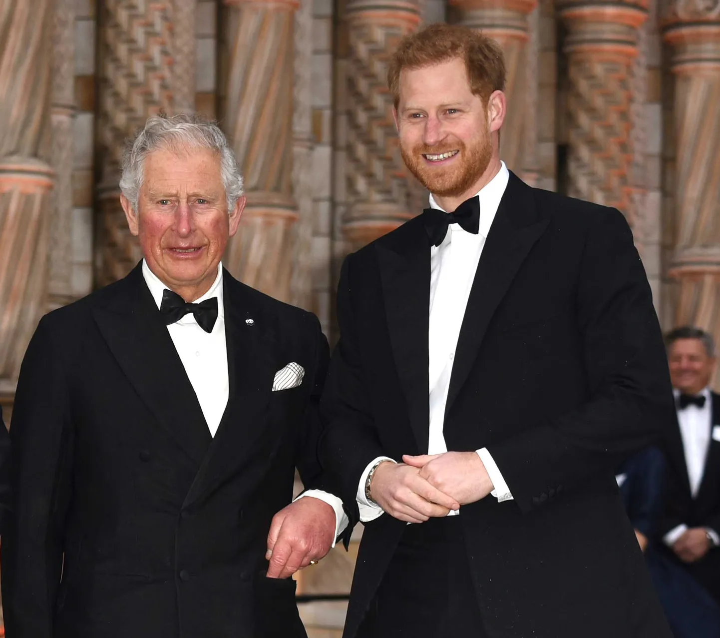 Kuningas Charles III ja tema noorem poeg Harry.