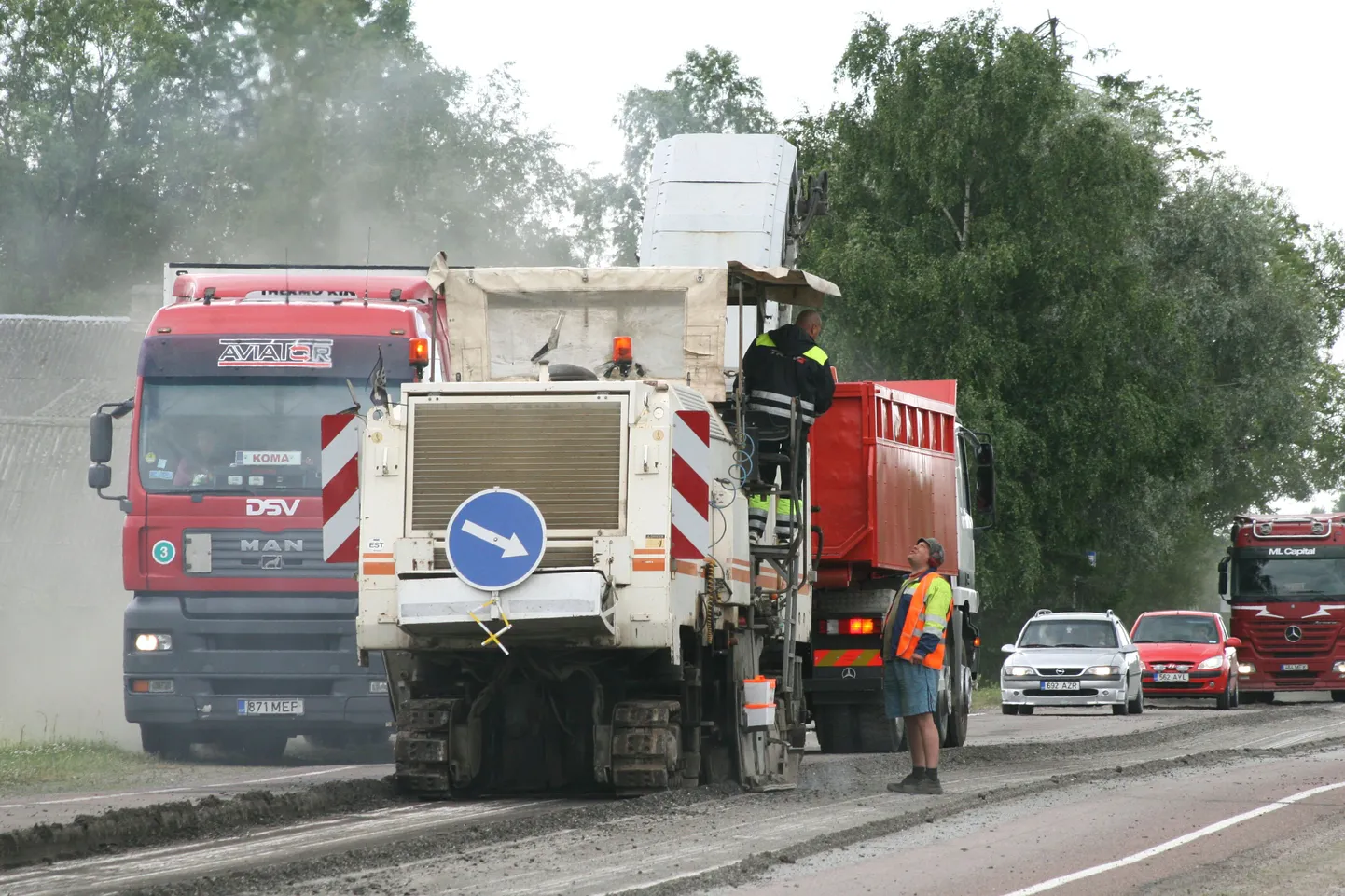 Pärnu-Rakvere-Sõmeru maanteel Kiisa ja Kuiaru vahel algas Pärnumaa selle aasta üks suuremaid teeremonte, mis kestab novembrikuuni.