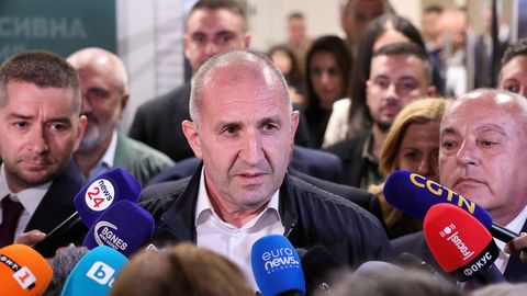 ÜLEVAADE ⟩ Muutust ihkavad noored vedasid Bulgaaria valimistel võidule Vene-sõbraliku Rumen Radevi