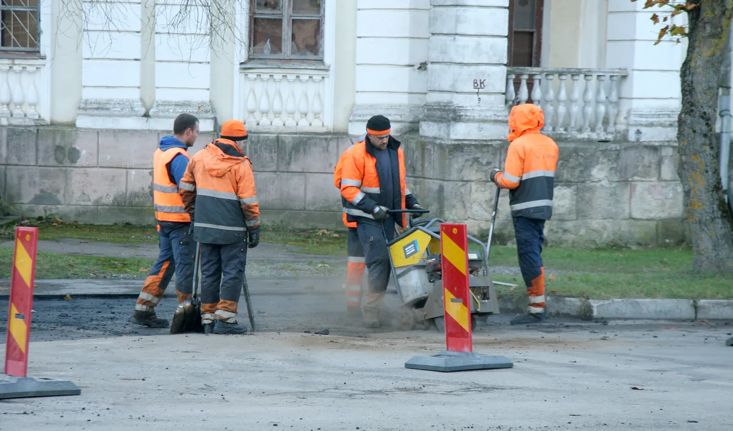 Praegu uuendatakse Sillamäel Rumjantsevi tänavat.