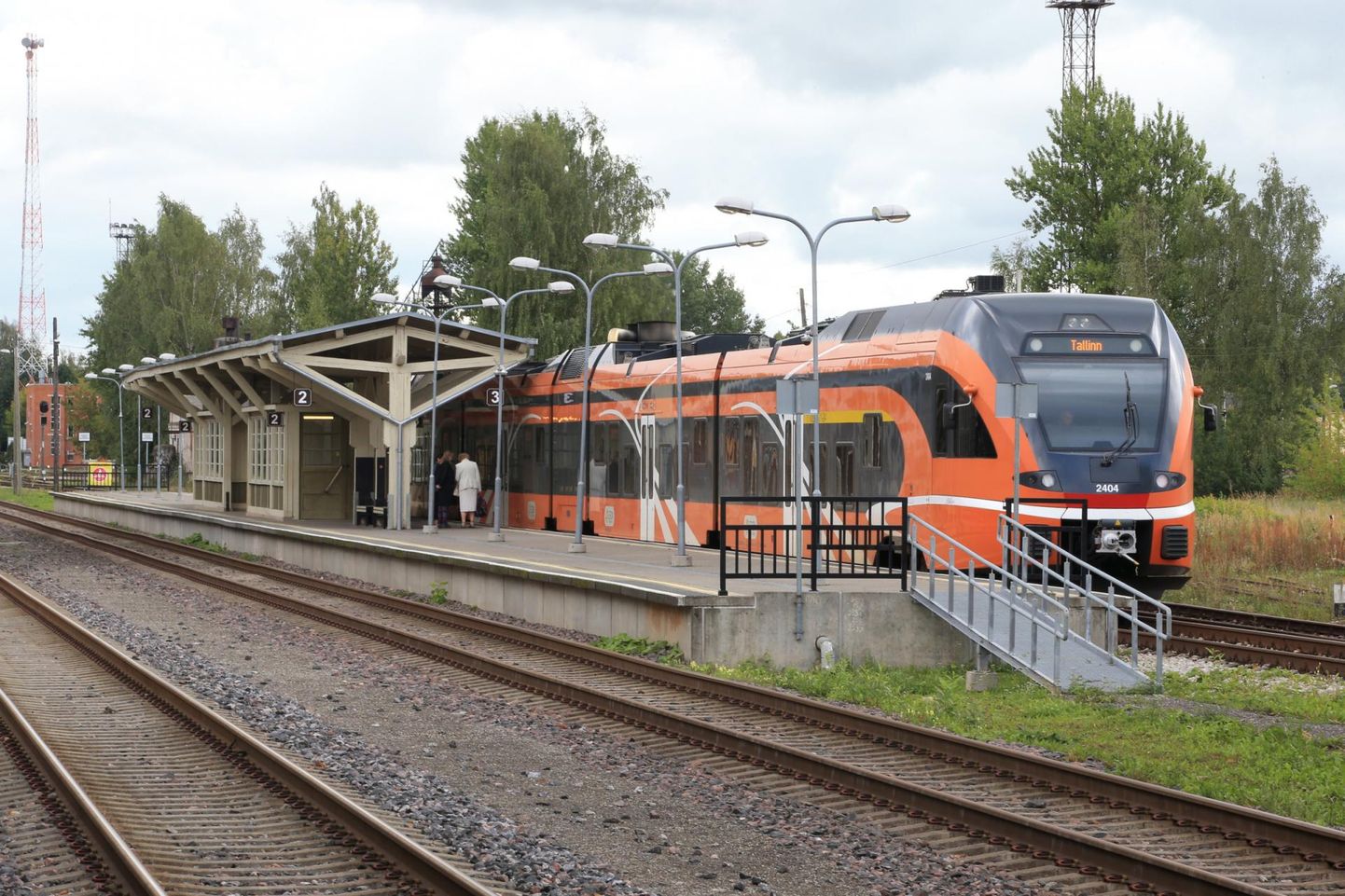 Tartu rongiliikluse juhtimiskeskuse taastamine on lõpusirgel. Juba homsest sõidavad rongid taas põlengueelse graafiku alusel.