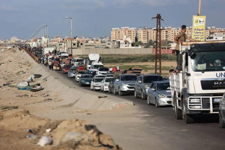 В Израиле утверждают, что ХАМАС намеренно создает пробки на дорогах, чтобы затруднить бегство гражданского населения