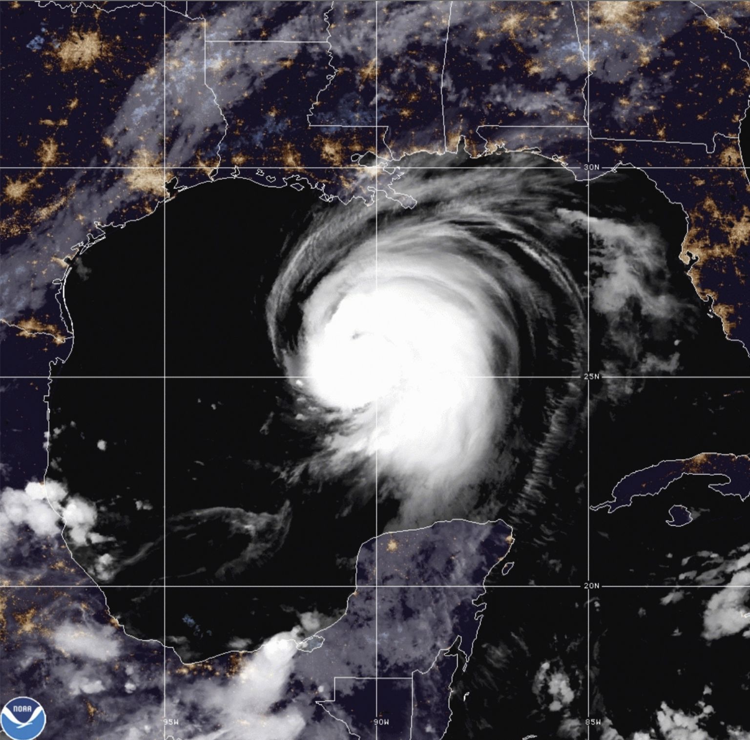 USA ookeani- ja atmosfäärivalitsuse (NOAA) satelliidipilt Mehhiko lahe kohal olnud orkaan Laurast 26. augustil 2020