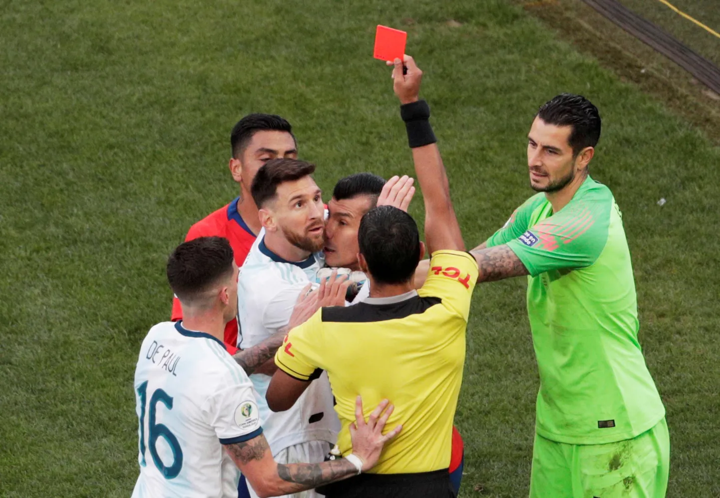 Lionel Messi sai Copa America pronksimängus punase kaardi.
