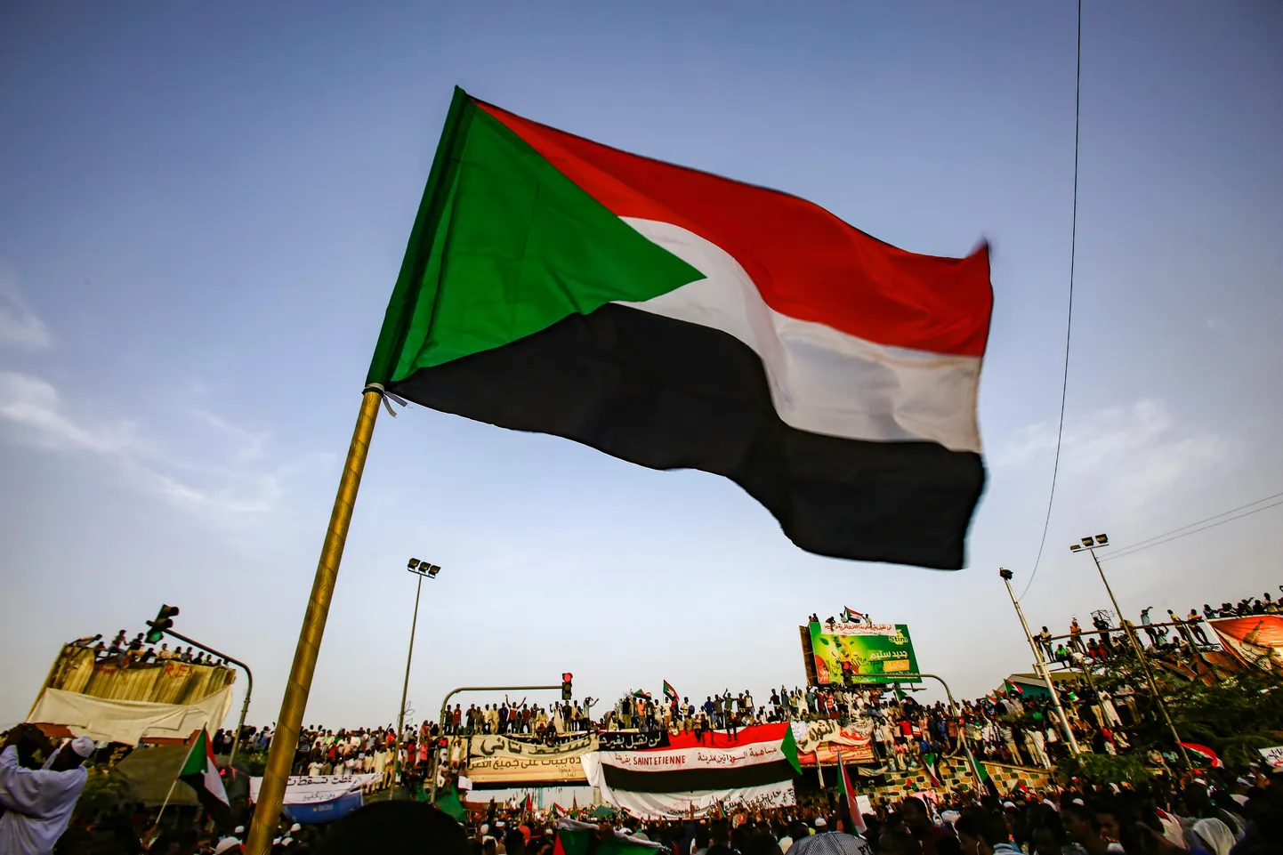 Sudaani lipp meeleavaldustel Hartumis.