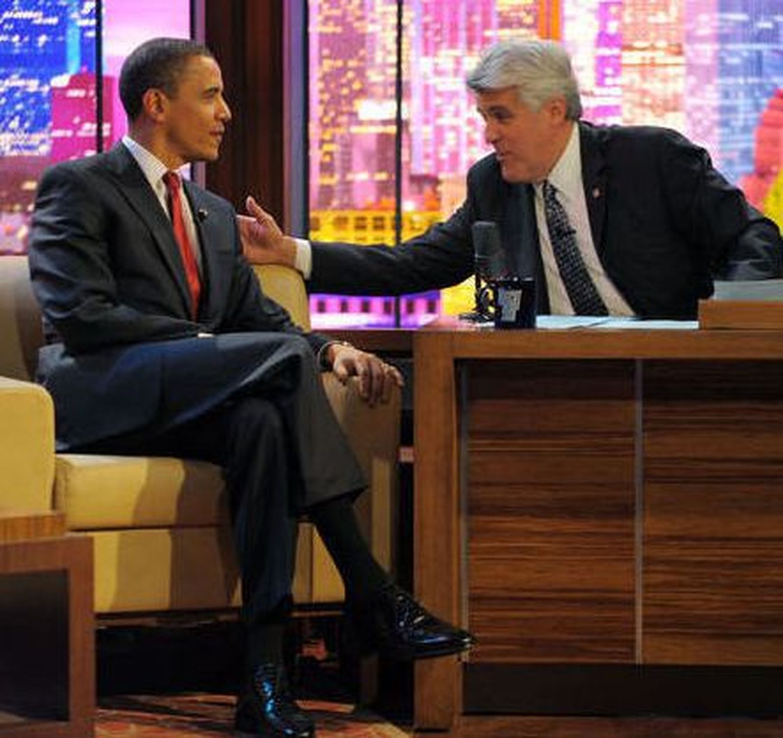 Barack Obama esines Jay Leno jutusaates