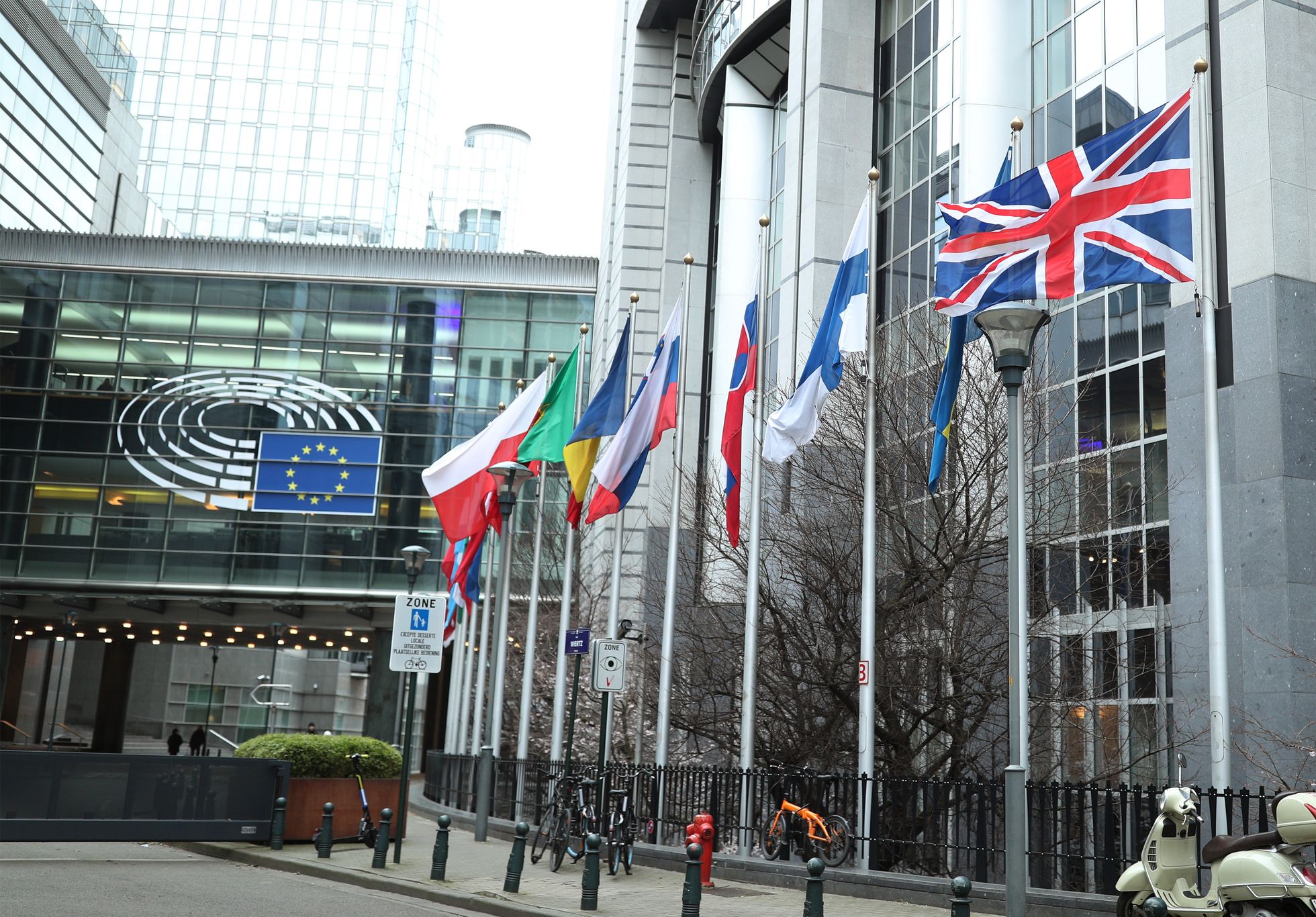 Euroopa Parlamendi hoone Brüsselis 30. jaanuaril 2020, mil viimast päeva lehvis selle ees ka Suurbritannia lipp.