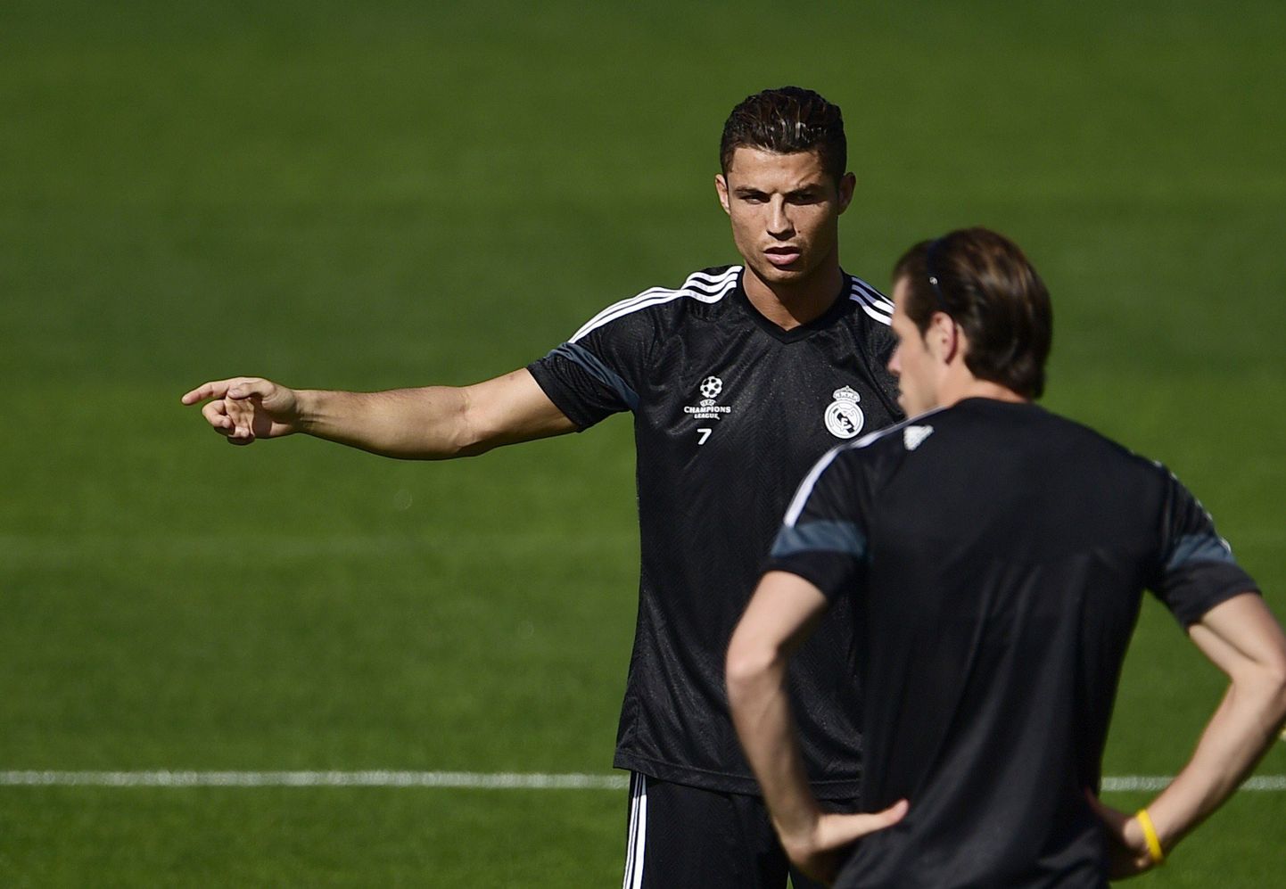 Cristiano Ronaldo treeningul koos meeskonnakaaslase Gareth Bale'iga.