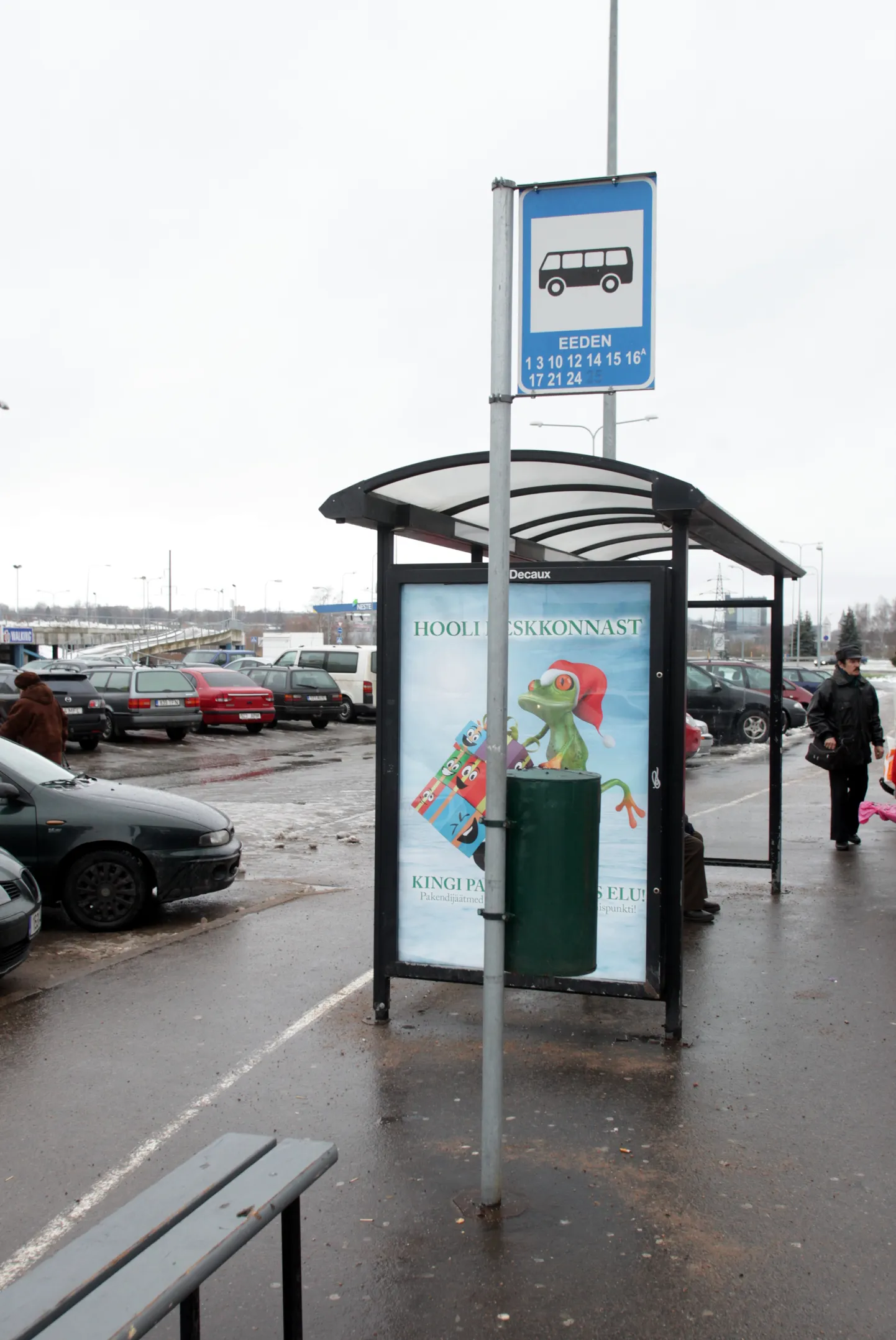 Автобусная остановка Eeden в Тарту.