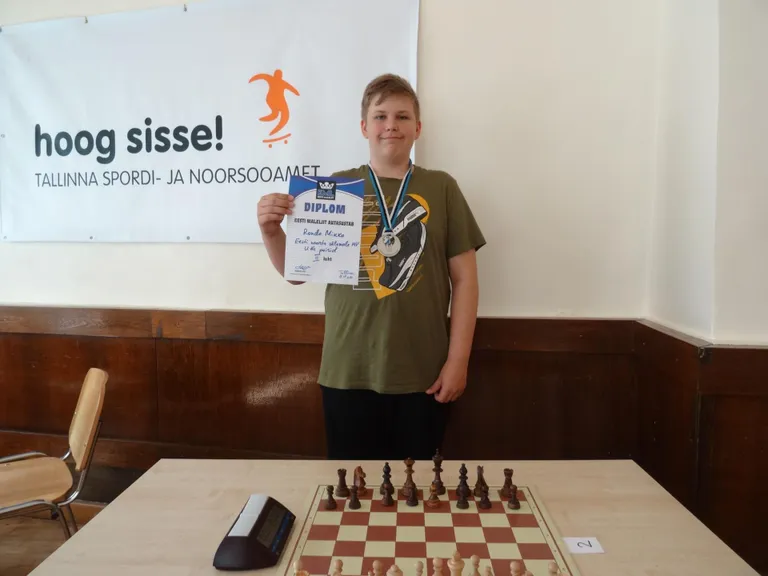 Kuni 14aastaste noormeeste seas pälvis hõbemedali Rondo Mikko.