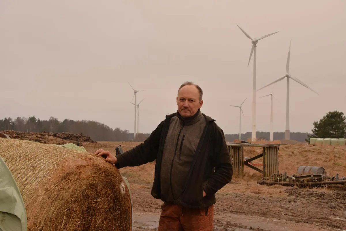 Piimakarjapidajat Raimond Ellikut ega tema lehmi ükski tuulegeneraator ei sega.