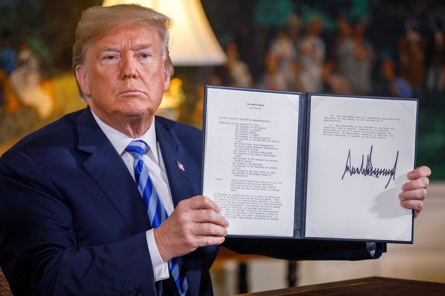 Donald Trump allkirjastatud memorandumiga.