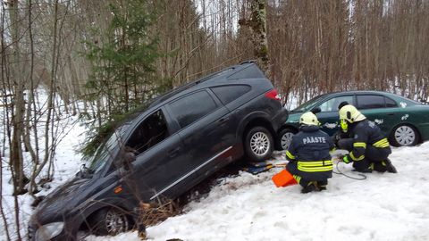 FOTOD ⟩ Kati Saara Murutar õnnelikust õnnetusest: kui müstiliselt hästi võib nelja auto teelt väljasõit lõppeda