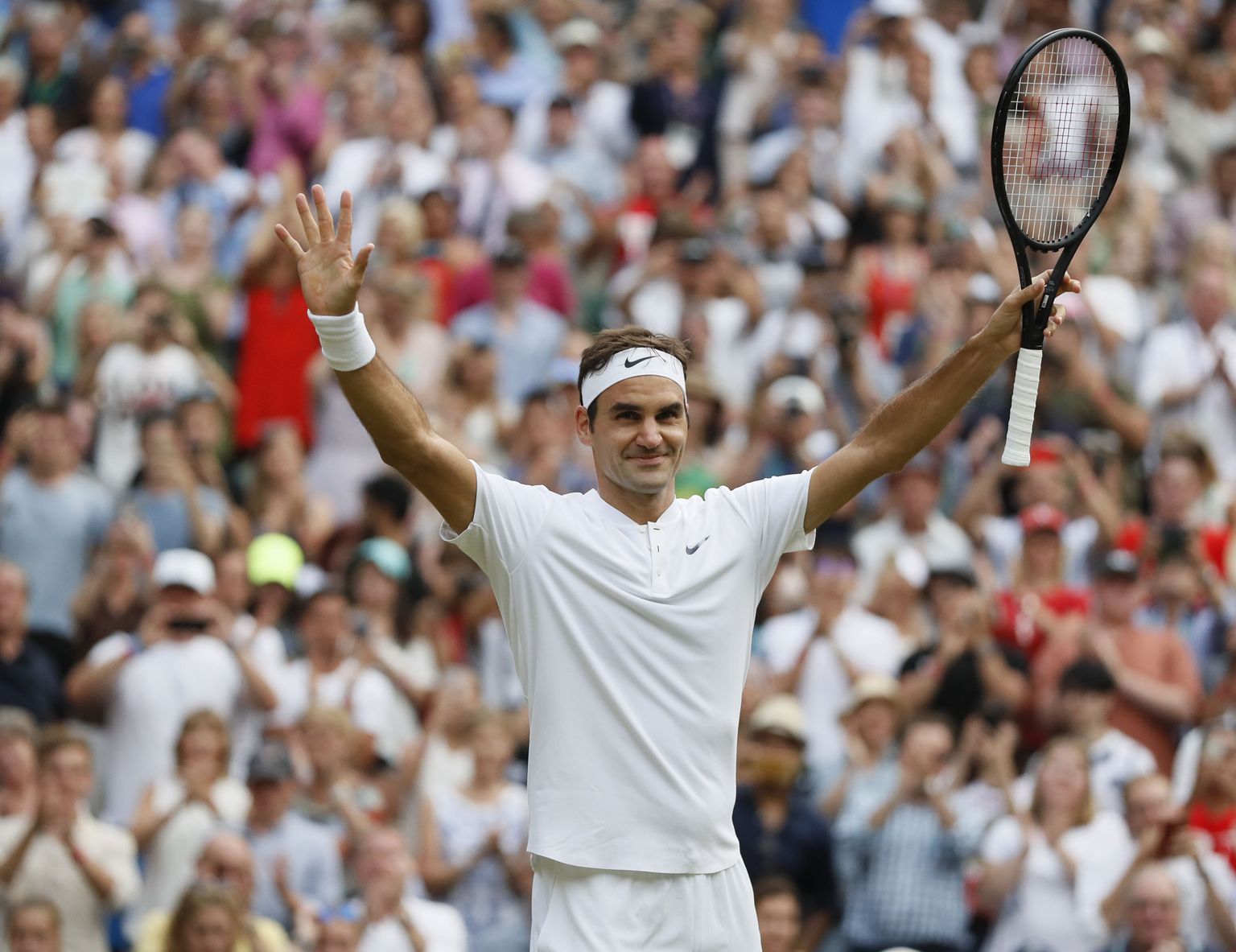 Võidukas Roger Federer.