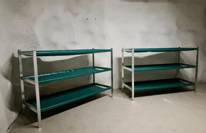 Näidised vooditest, millel varjendisse tulevad inimesed magada saavad.