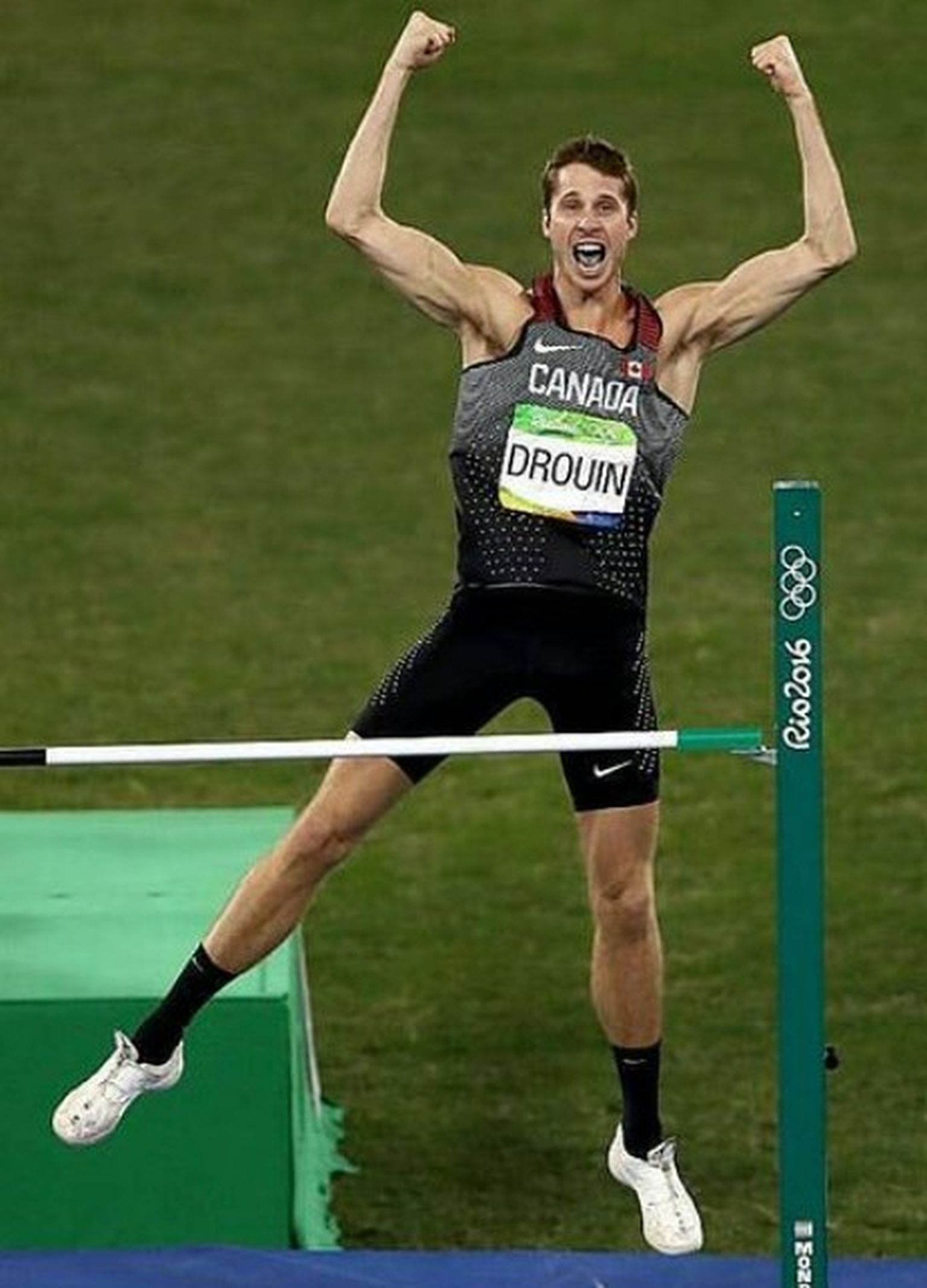 Derek Drouin võitis Rios kulla tulemusega 2.38 m.