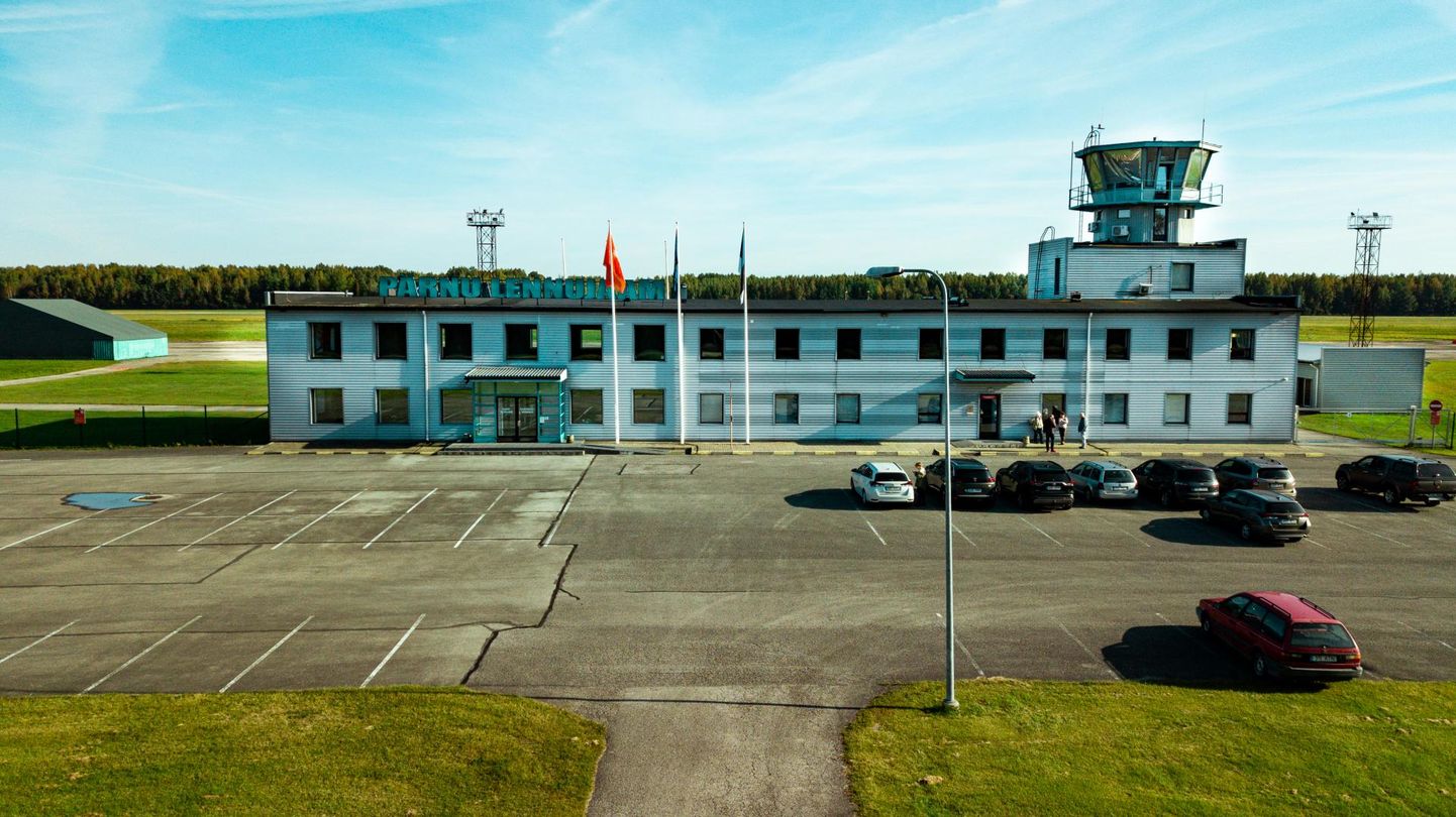 17,3 miljonit eurot Pärnu lennujaama rekonstrueerimisprojektist on kantud AS Tallinna Lennujaama arvele, kinnitas raadiosaates osalenud riigikogulane Andres Metsoja.