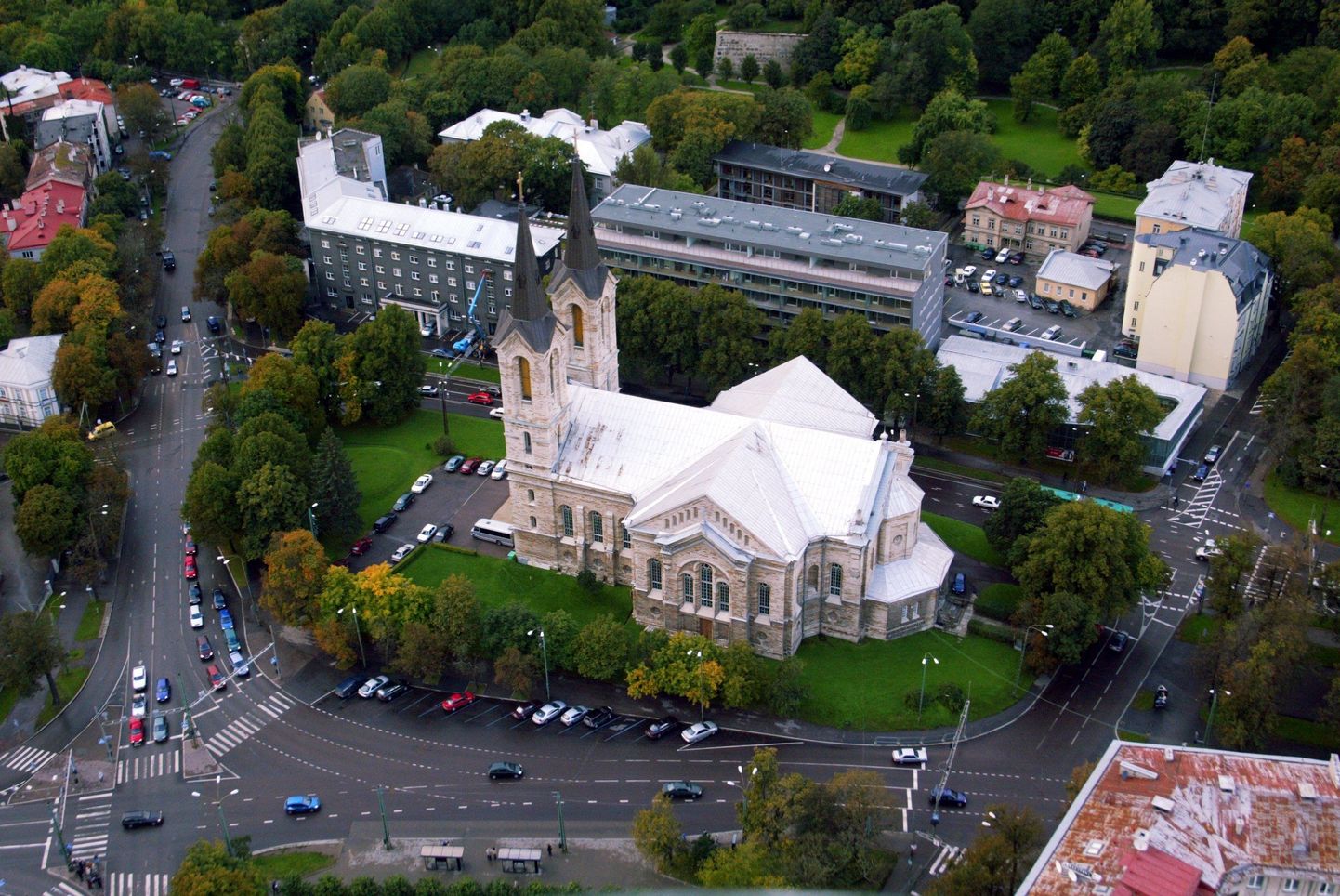 EELK-le kuuluv Tallinna Kaarli kirik.