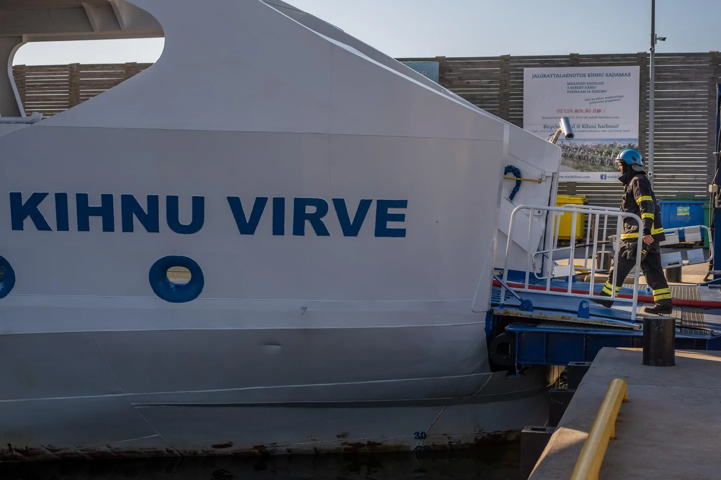 Parvlaeva Kihnu Virve tikke tõttu katkes madri ja saare vaheline laevaühendus. Foro on illustreeriv.