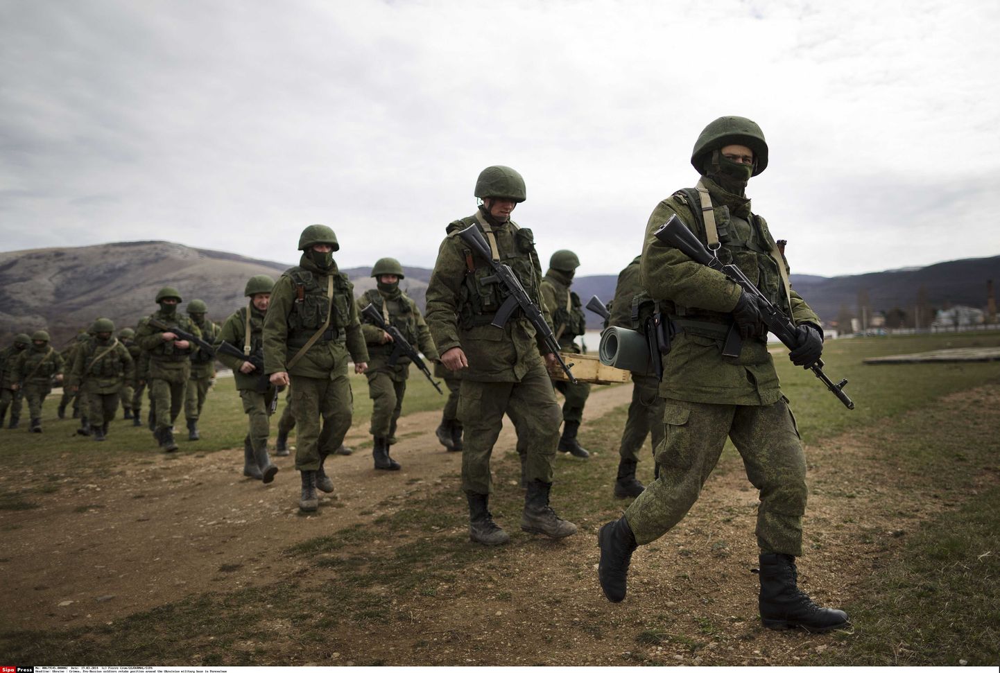 Eraldusmärkideta Vene sõdurid 2014. aasta märtsis Krimmis.