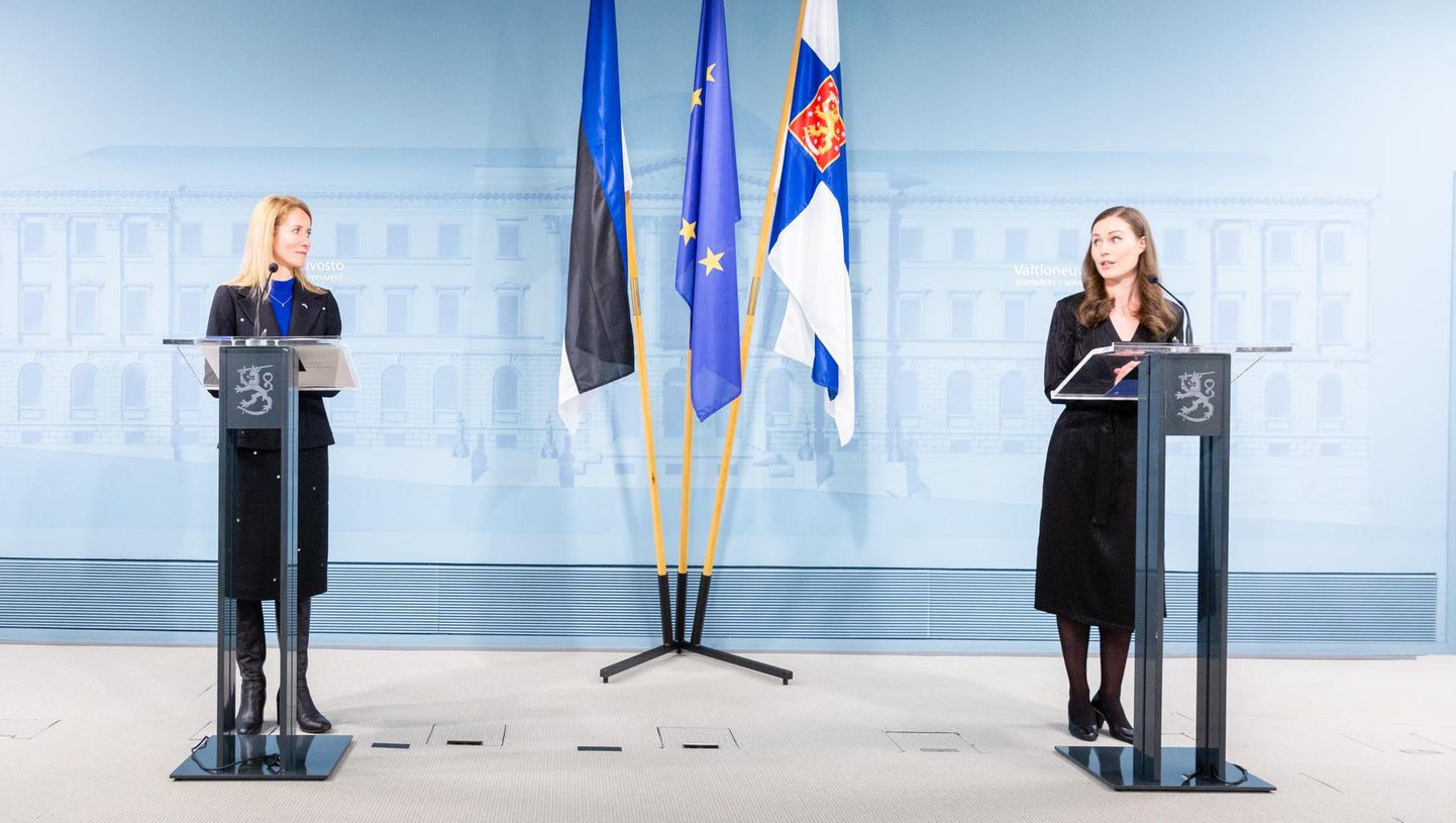 Eesti peaminister Kaja Kallas (vasakul) ja Soome peaminister Sanna Marin kohtusid tänavu 19. veebruaril Helsingis. Pilt illustreerib artiklit.