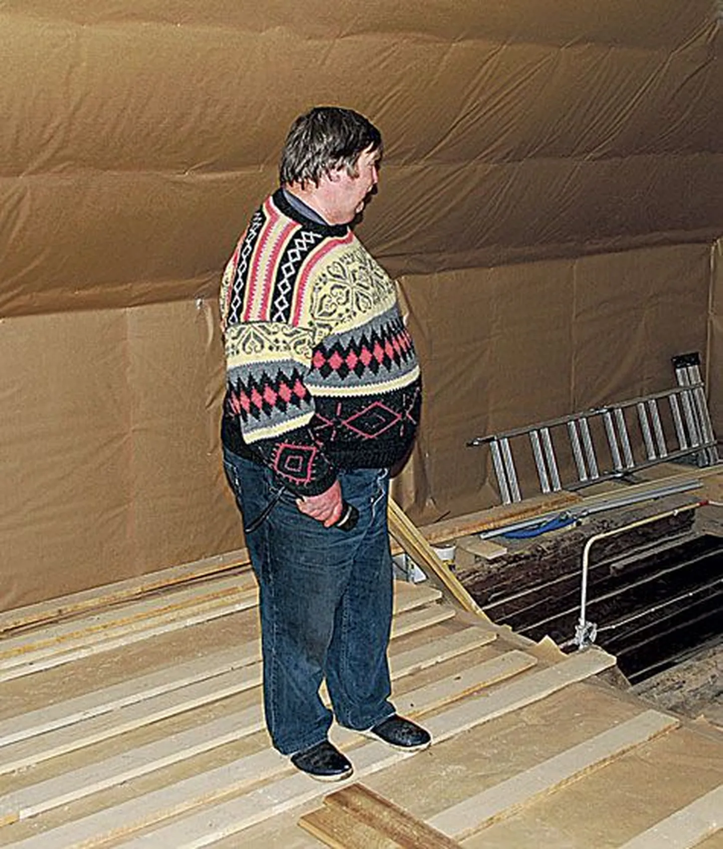 173 sentimeetrit pikk ja 88 kilo kerge Jüri Somelar oma hobuste keskel võrdluses endise Jüriga. Too Jüri all vasakul kaalus 150 kilo. Esimene Jüri ütleb, et tal on nüüd uus elu ja vanast elust ei igatse ta tagasi midagi.