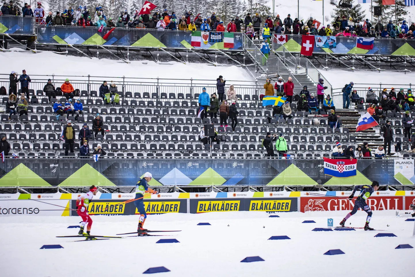 Tühi tribüün Planica MMil.
