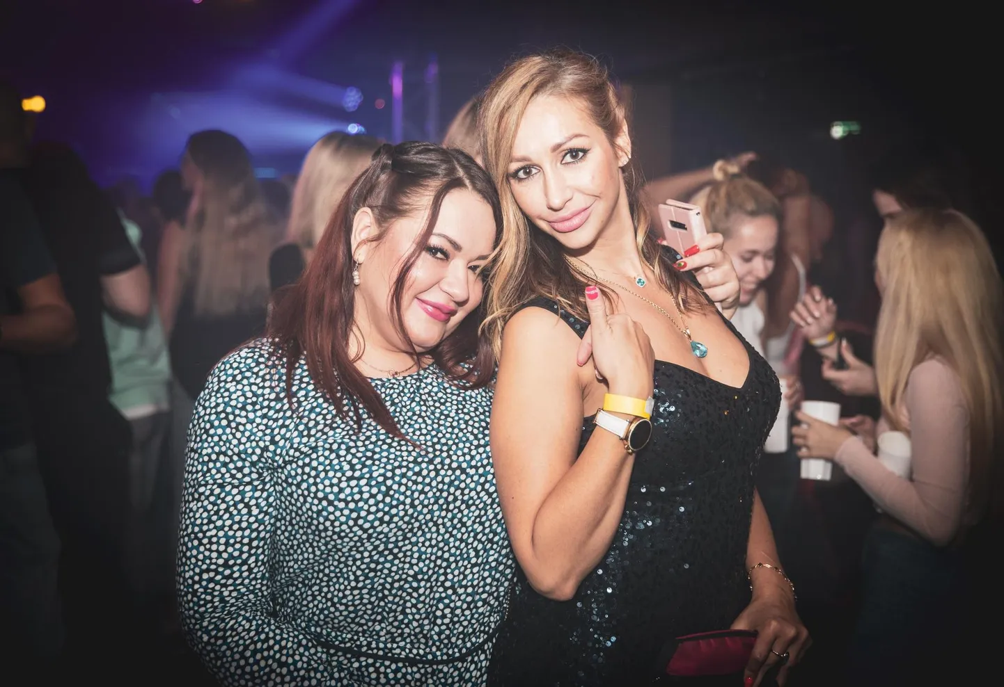 Viimati pandi sellist pidu 4.septembril 2020 Tallinnas ööklubis Cathouse. 11. juunist 2021 on pidutsemisel taas piiriks üksnes taevas.
